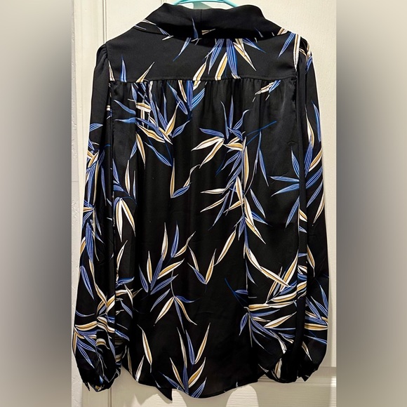 Equipment Cleone Tie Neck Black Printed Satin Blouse - Picture 7 of 10